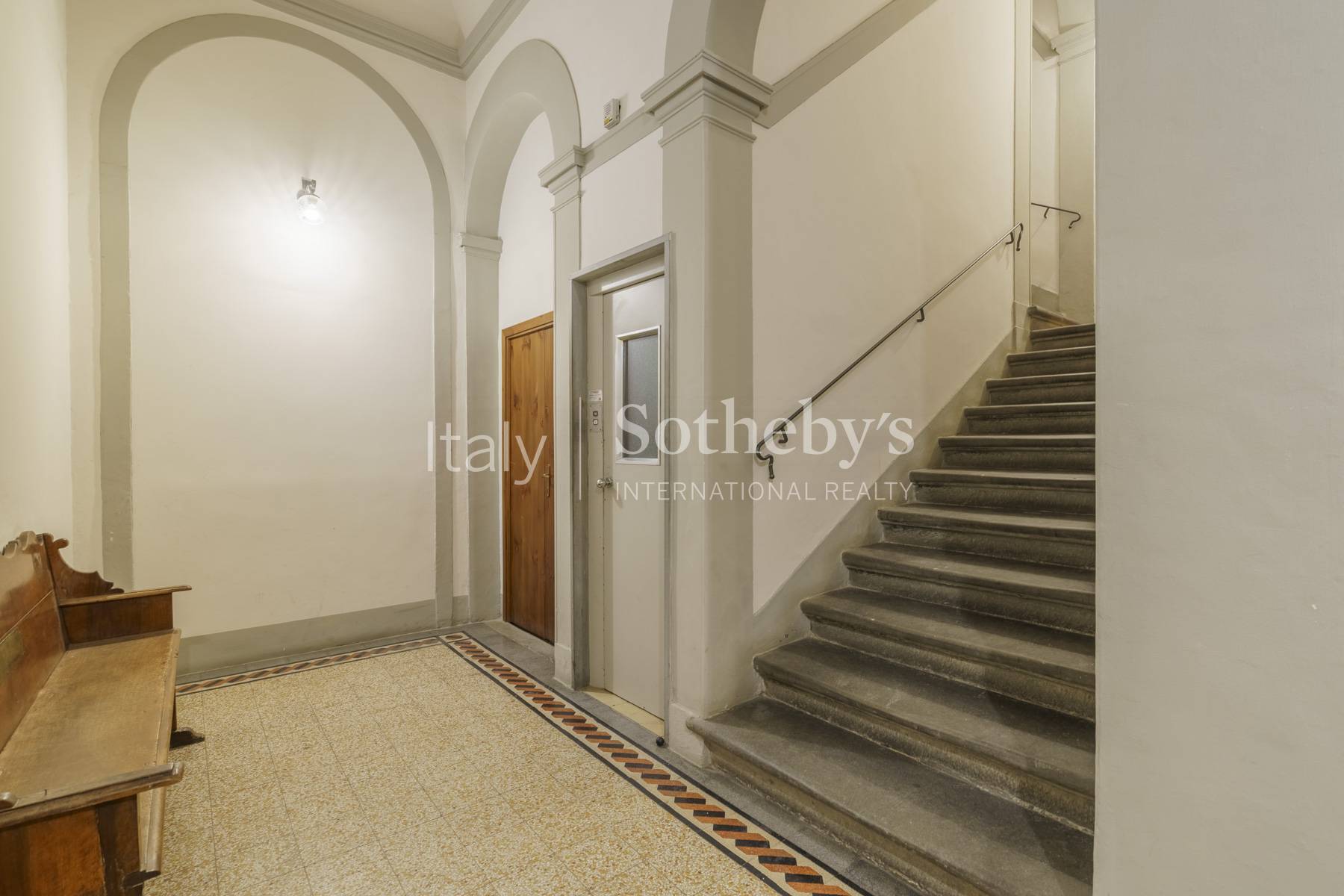  Exclusive Piano Nobile in a period Palazzo in Florence - 物件實景