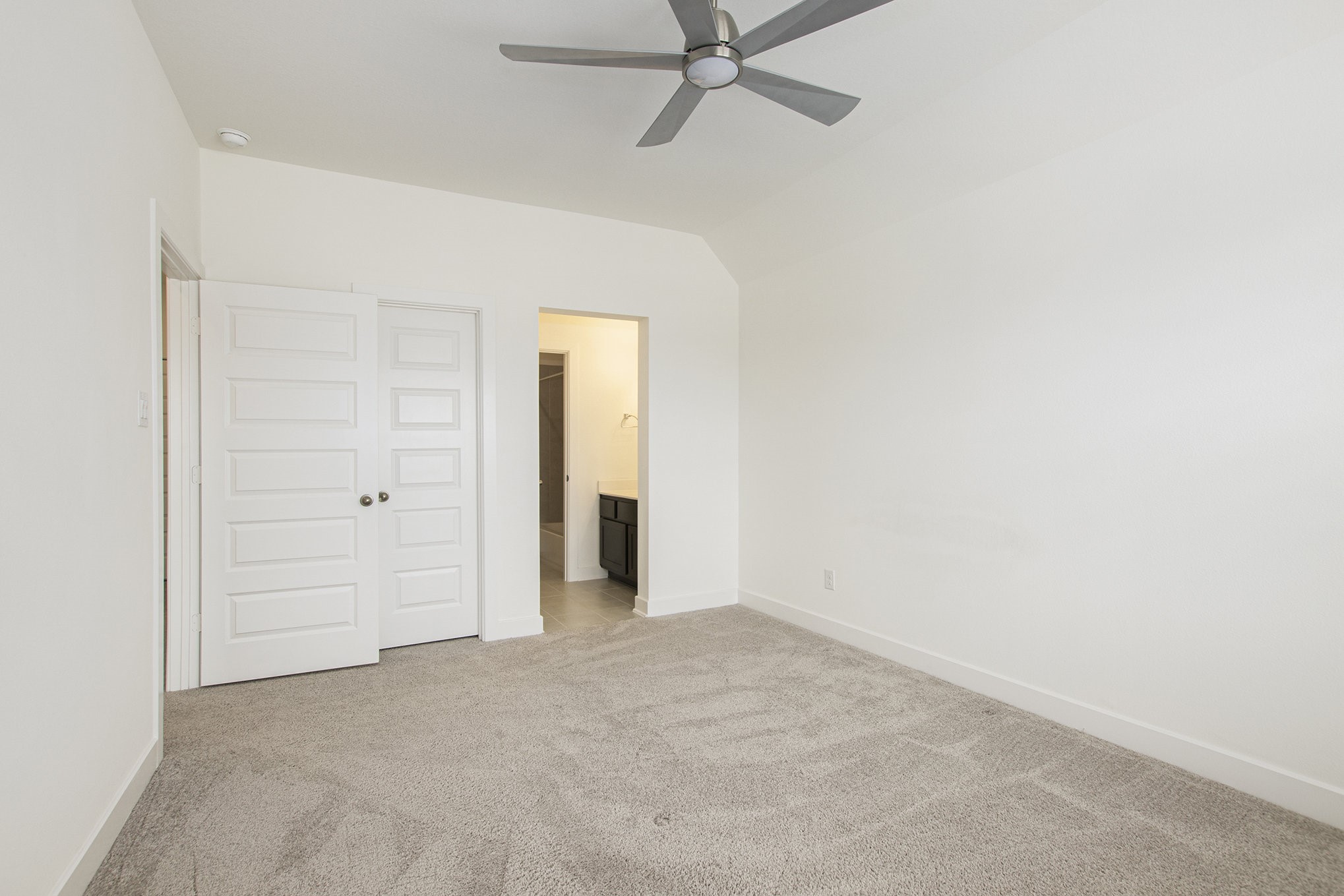 Katy, Texas, 77493, United States, 4 Bedrooms Bedrooms, ,4 BathroomsBathrooms,Residential,For Sale,1891372