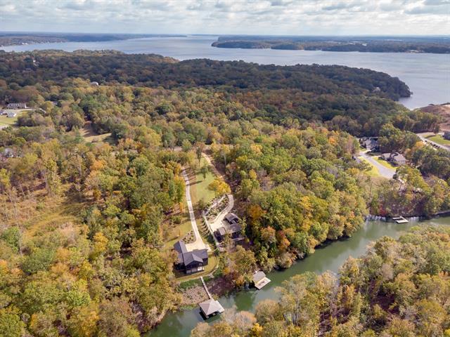 Florence, Alabama, 35630, United States, 4 Bedrooms Bedrooms, ,4 BathroomsBathrooms,Residential,For Sale,1988218