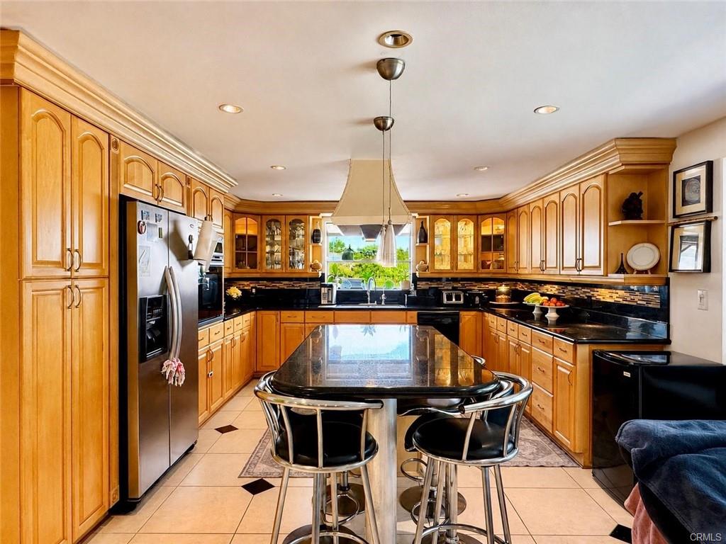 Anaheim, California, 92801, United States, 4 Bedrooms Bedrooms, ,Residential,For Sale,2049399