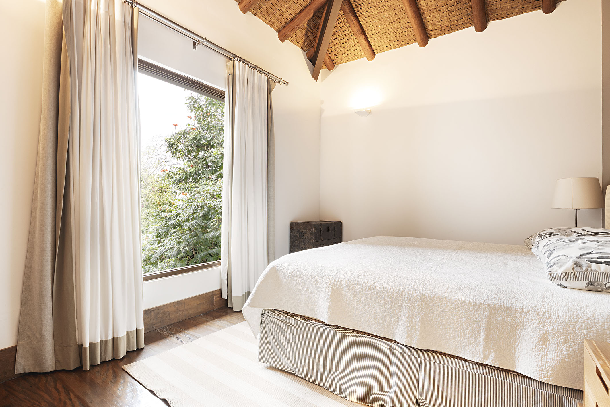  Farmhouse-Style Residence with Permanent Views of the Golf Course - 物件實景