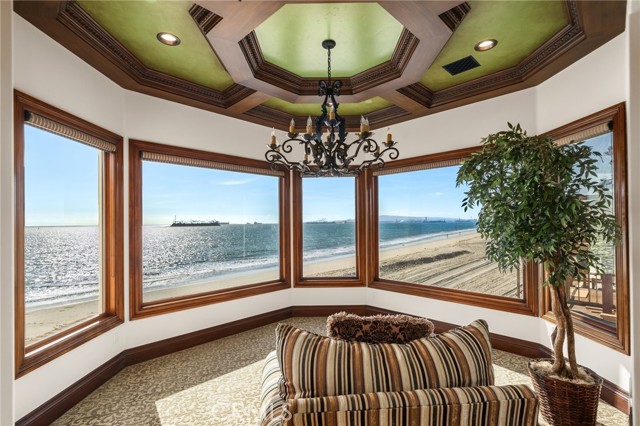 Long Beach, California, 90803, United States, 6 Bedrooms Bedrooms, ,8 BathroomsBathrooms,Residential,For Sale,1835519
