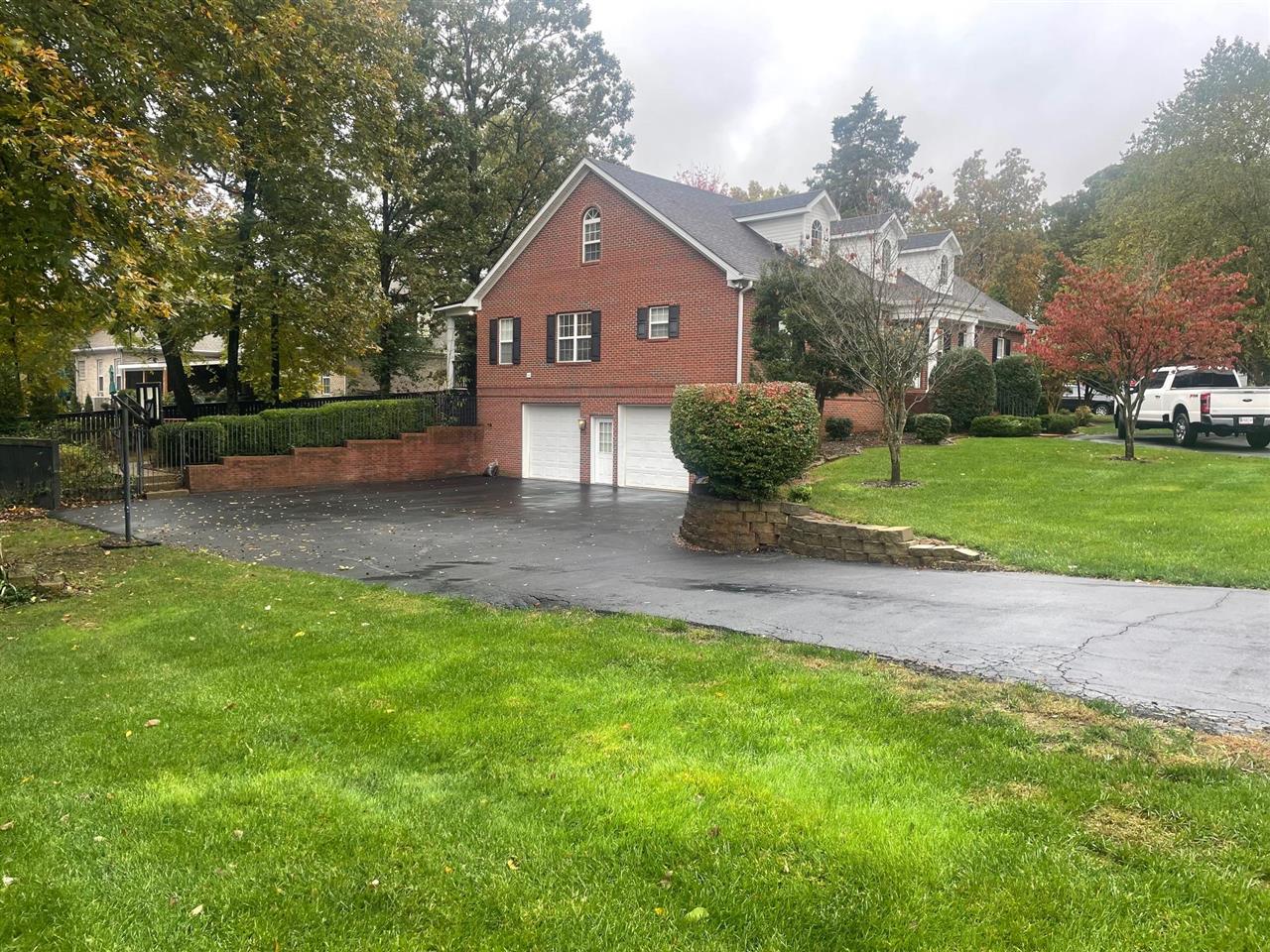 Bowling Green, Kentucky, 42104, United States, 4 Bedrooms Bedrooms, ,5 BathroomsBathrooms,Residential,For Sale,1971353