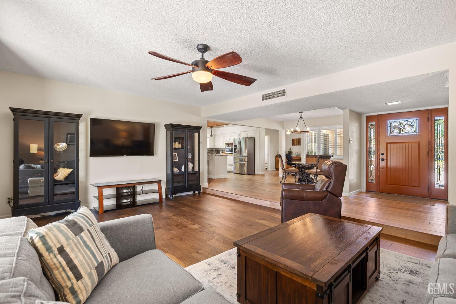 Bakersfield, California, 93309, United States, 3 Bedrooms Bedrooms, ,3 BathroomsBathrooms,Residential,For Sale,1882535