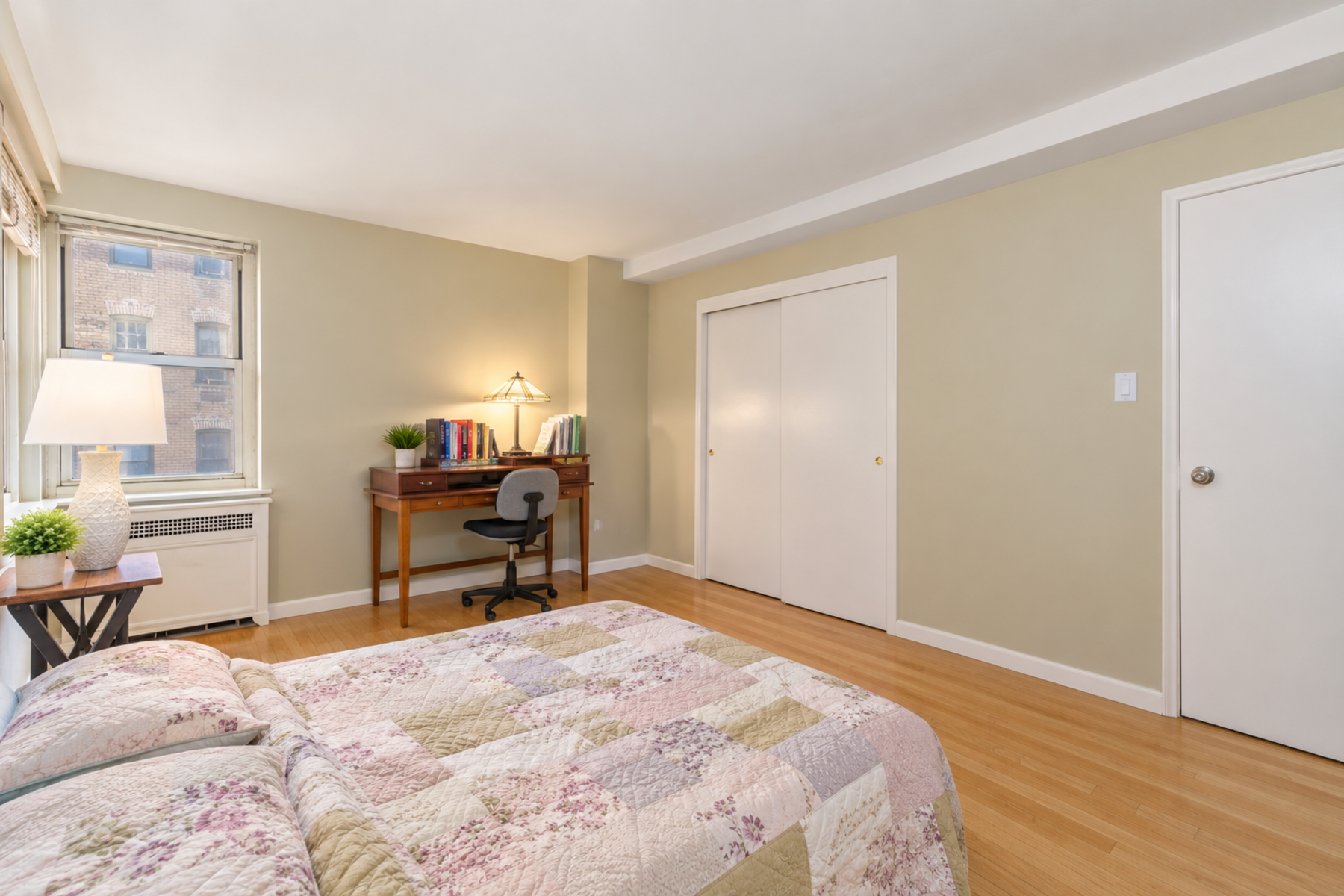  ?SUNNY AND SPACIOUS ONE BEDROOM CO-OP IN LENOX HILL? - 物件實景