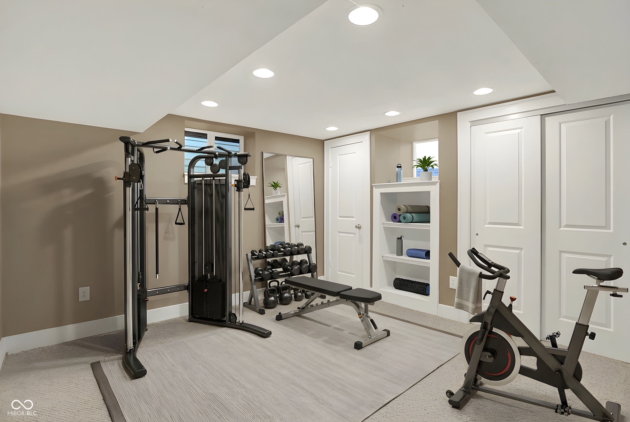 Indianapolis, Indiana, 46205, United States, 3 Bedrooms Bedrooms, ,2 BathroomsBathrooms,Residential,For Sale,2005360