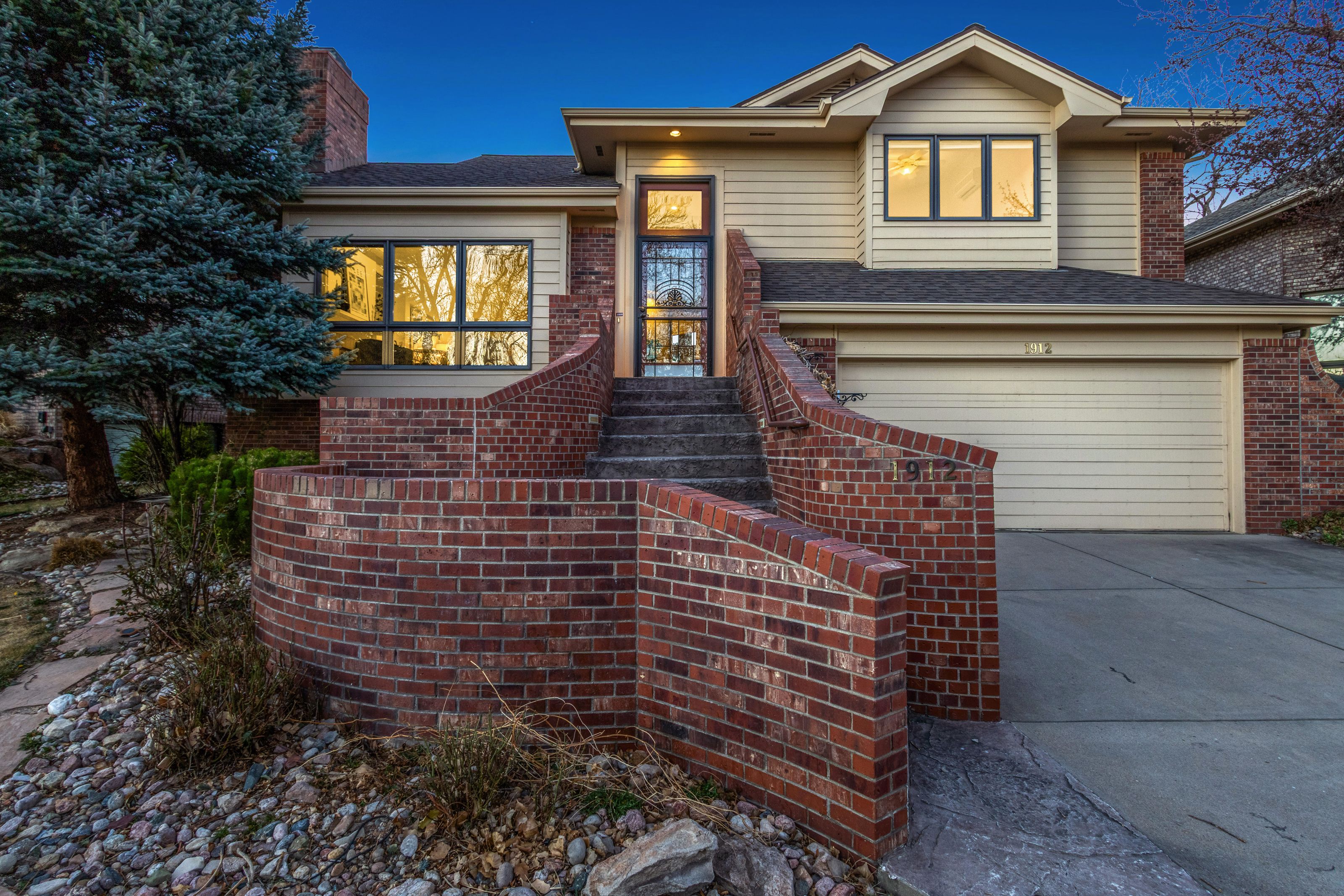  Cottonwood Pointe Home Tucked Along the 9th Fairway of Fort Collins Country Club - 物件實景