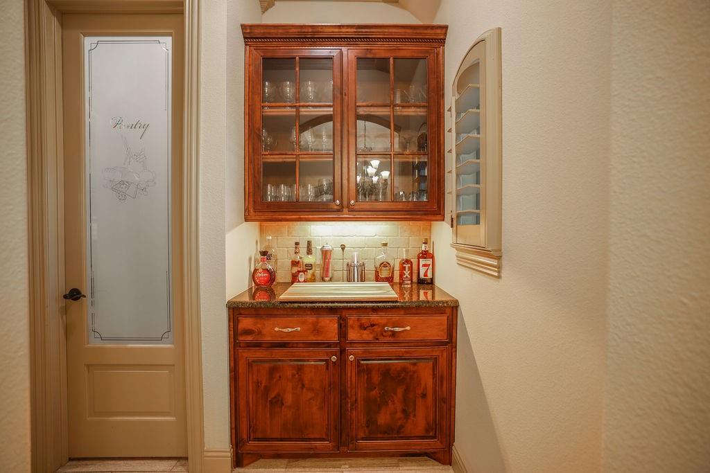 Wills Point, Texas, 75169, United States, 4 Bedrooms Bedrooms, ,4 BathroomsBathrooms,Residential,For Sale,1834995