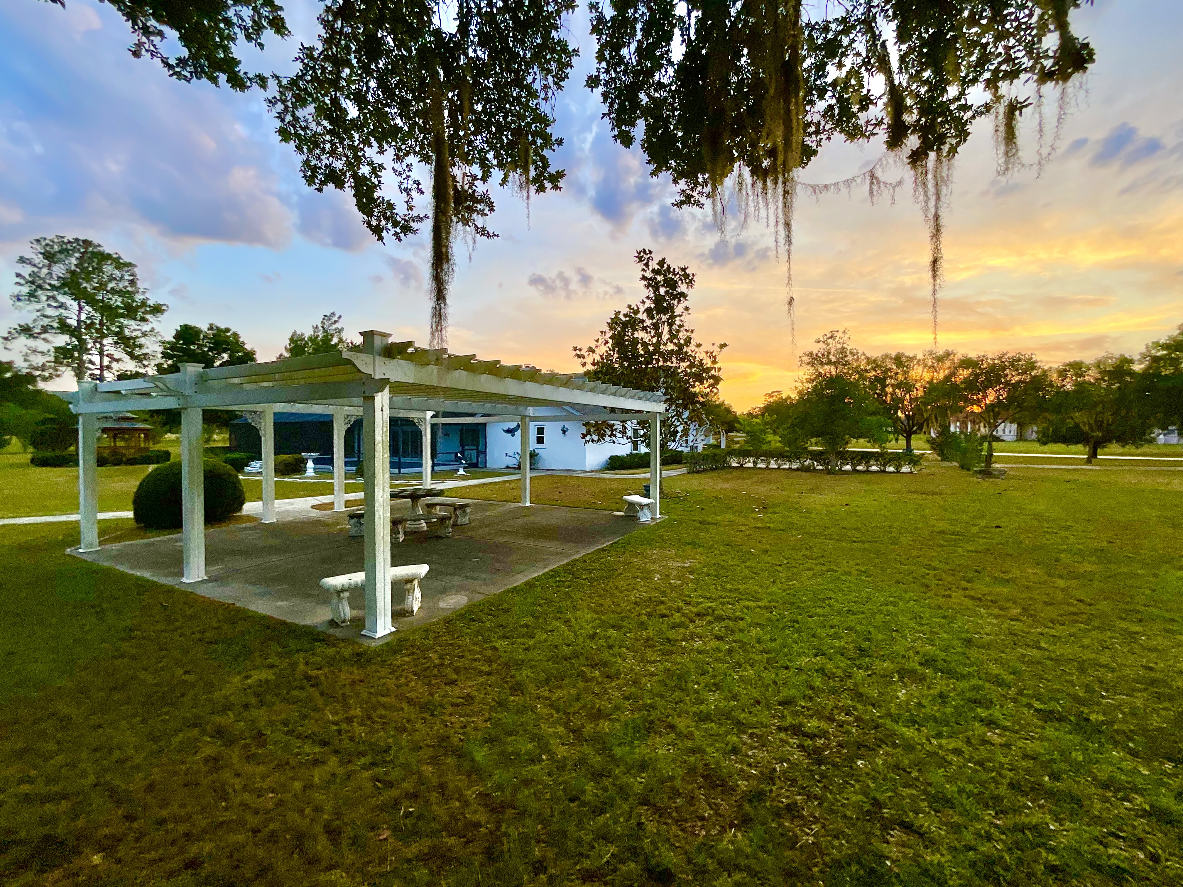 Silver Springs, Florida, 34488, United States, 4 Bedrooms Bedrooms, ,3 BathroomsBathrooms,Residential,For Sale,1981770