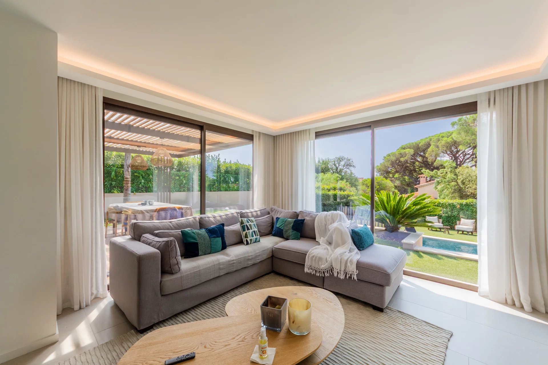 Sainte-Maxime, Provence-Alpes-Côte d’Azur, 83120, FR, 3 Bedrooms Bedrooms, ,Residential,For Sale,1912029