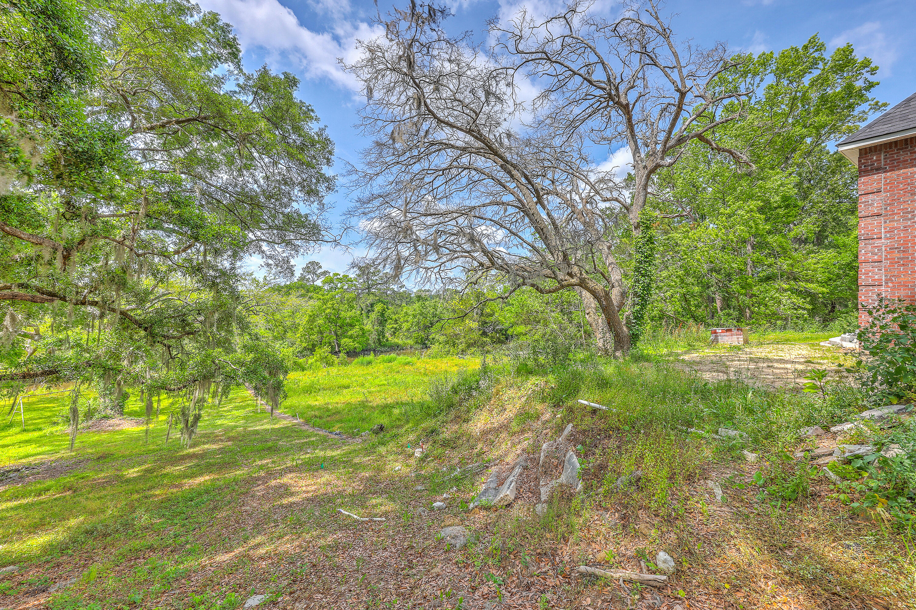 Summerville, South Carolina, 29485, United States, 5 Bedrooms Bedrooms, ,6 BathroomsBathrooms,Residential,For Sale,1977326
