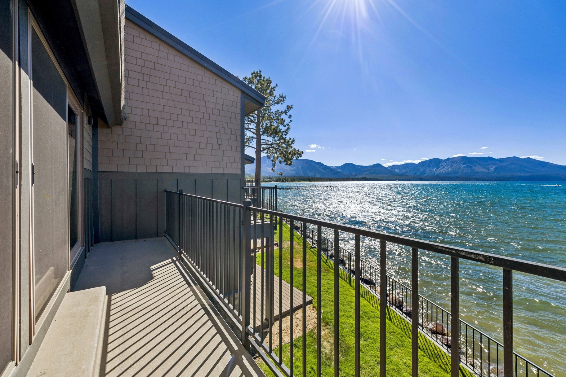  LAKEFRONT LIVING IN TAHOE KEYS - 物件實景