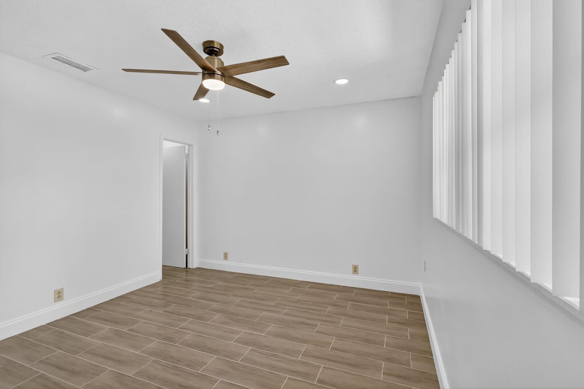 West Palm Beach, Florida, 33401, United States, 4 Bedrooms Bedrooms, ,2 BathroomsBathrooms,Residential,For Sale,1975982