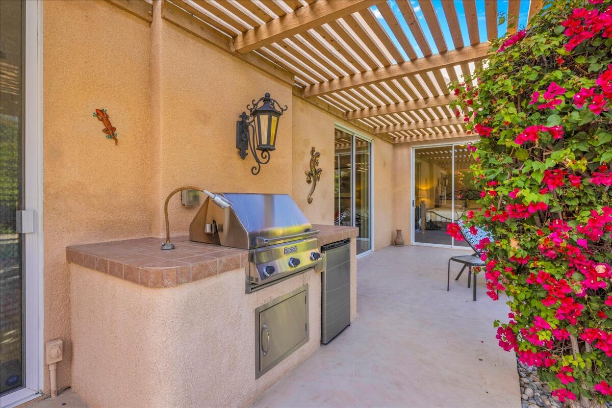 Palm Desert, California, 92211, United States, 3 Bedrooms Bedrooms, ,2 BathroomsBathrooms,Residential,For Sale,1996172