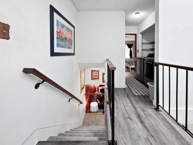 Glendale, California, 91202, United States, 2 Bedrooms Bedrooms, ,Residential,For Sale,1993886