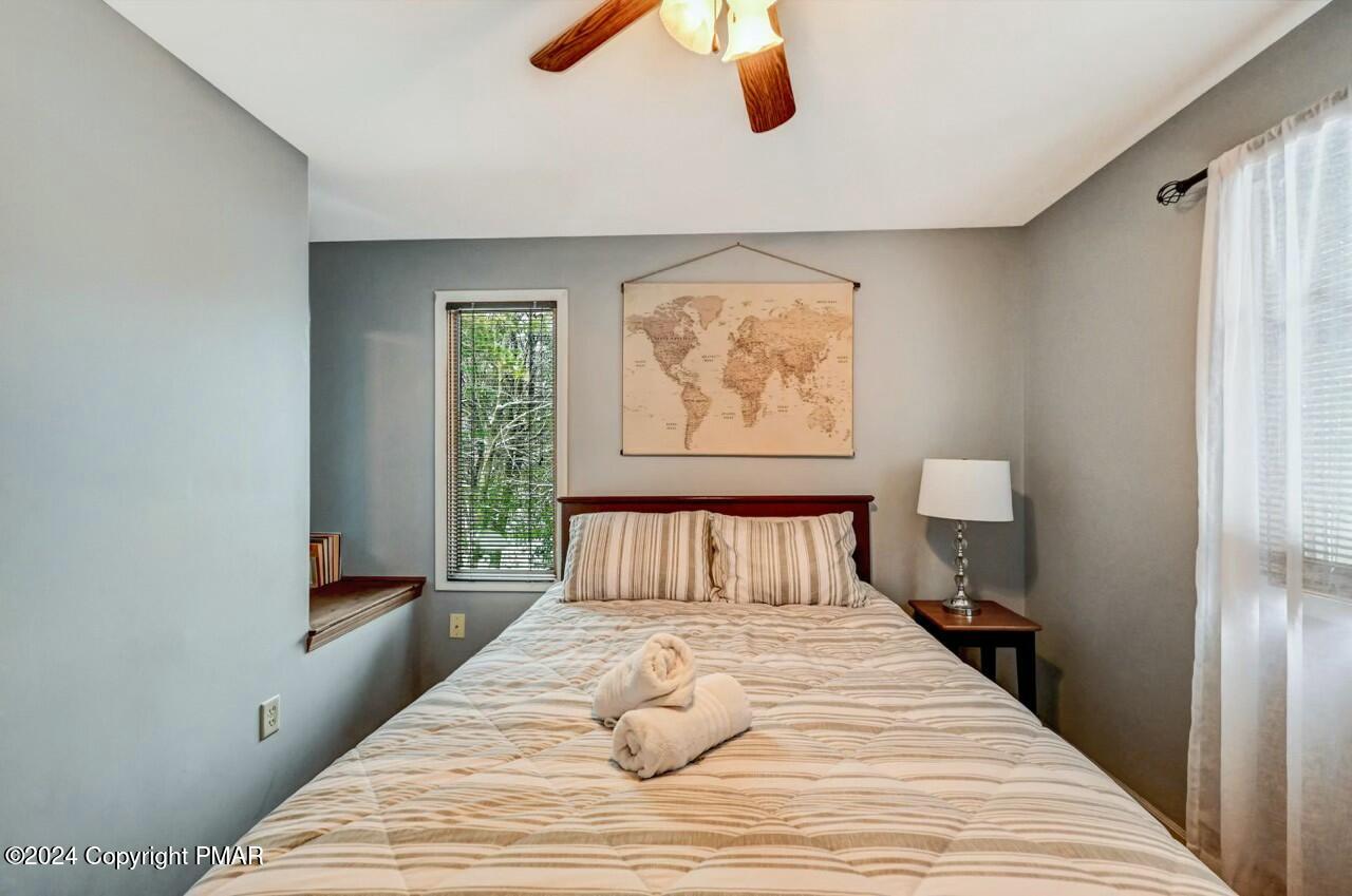 Lake Harmony, Pennsylvania, 18624, United States, 3 Bedrooms Bedrooms, ,2 BathroomsBathrooms,Residential,For Sale,1688496