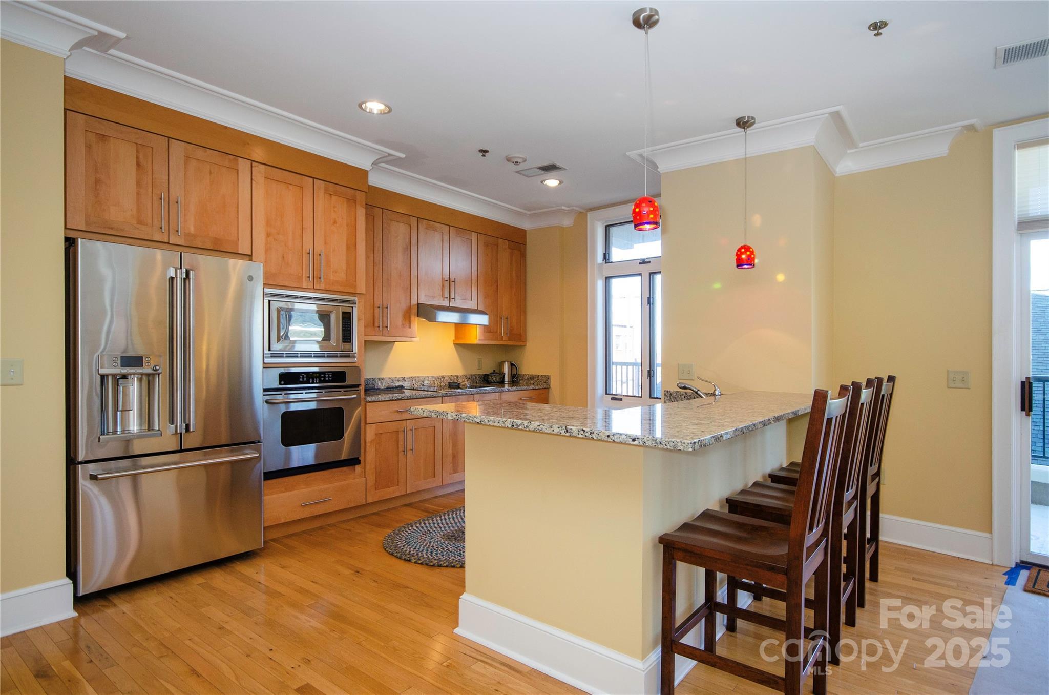 Asheville, North Carolina, 28801, United States, 2 Bedrooms Bedrooms, ,2 BathroomsBathrooms,Residential,For Sale,1827060