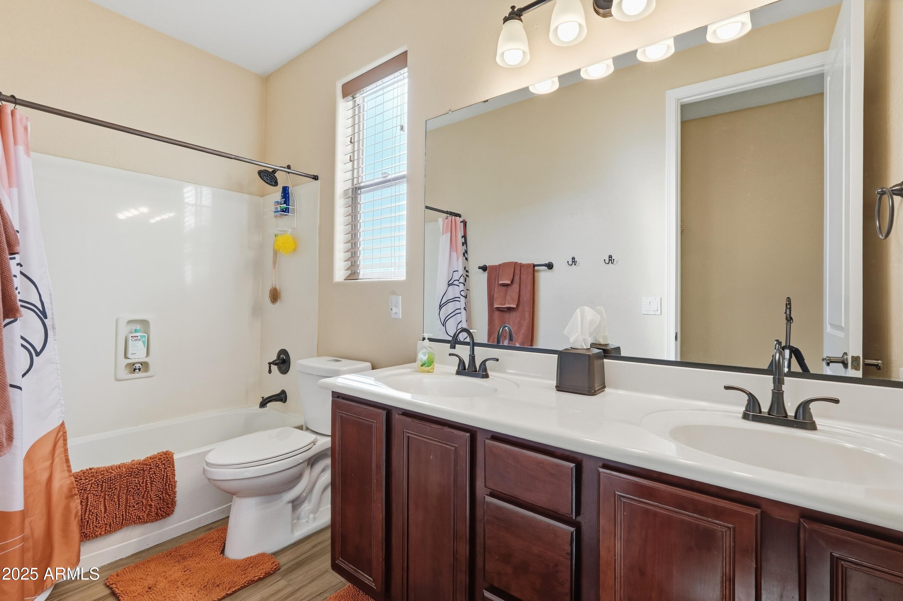 Goodyear, Arizona, 85338, United States, 4 Bedrooms Bedrooms, ,2 BathroomsBathrooms,Residential,For Sale,1989327