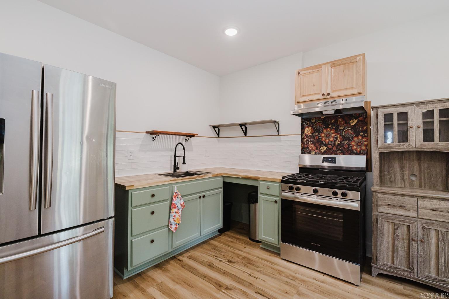 Hot Springs Village, Arkansas, 71909, United States, 3 Bedrooms Bedrooms, ,4 BathroomsBathrooms,Residential,For Sale,1926085