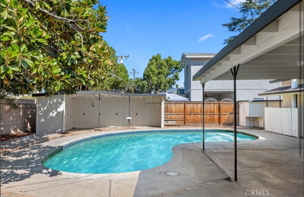 Redlands, California, 92374, United States, 3 Bedrooms Bedrooms, ,2 BathroomsBathrooms,Residential,For Sale,1984483