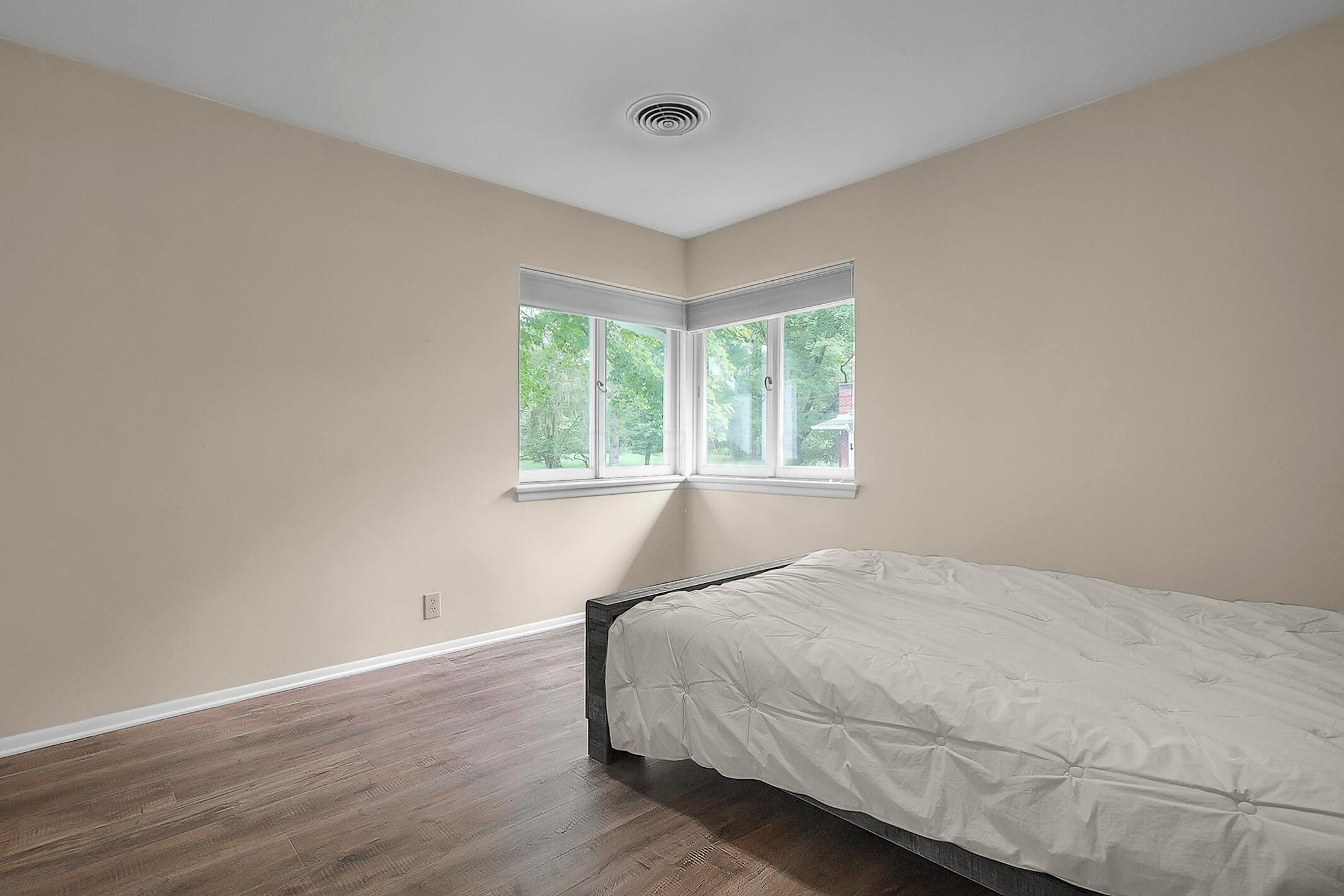 Granville, Ohio, 43023, United States, 3 Bedrooms Bedrooms, ,2 BathroomsBathrooms,Residential,For Sale,1901349