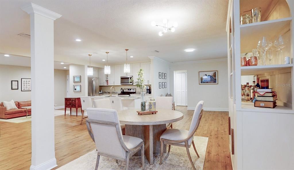 St Petersburg, Florida, 33713, United States, 3 Bedrooms Bedrooms, ,2 BathroomsBathrooms,Residential,For Sale,1985545