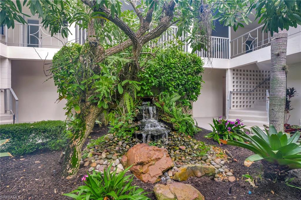 255 3rd Ave S, Naples, Florida, 34102, United States, 2 Bedrooms Bedrooms, ,2 BathroomsBathrooms,Residential,For Sale,255 3rd Ave S,1676844