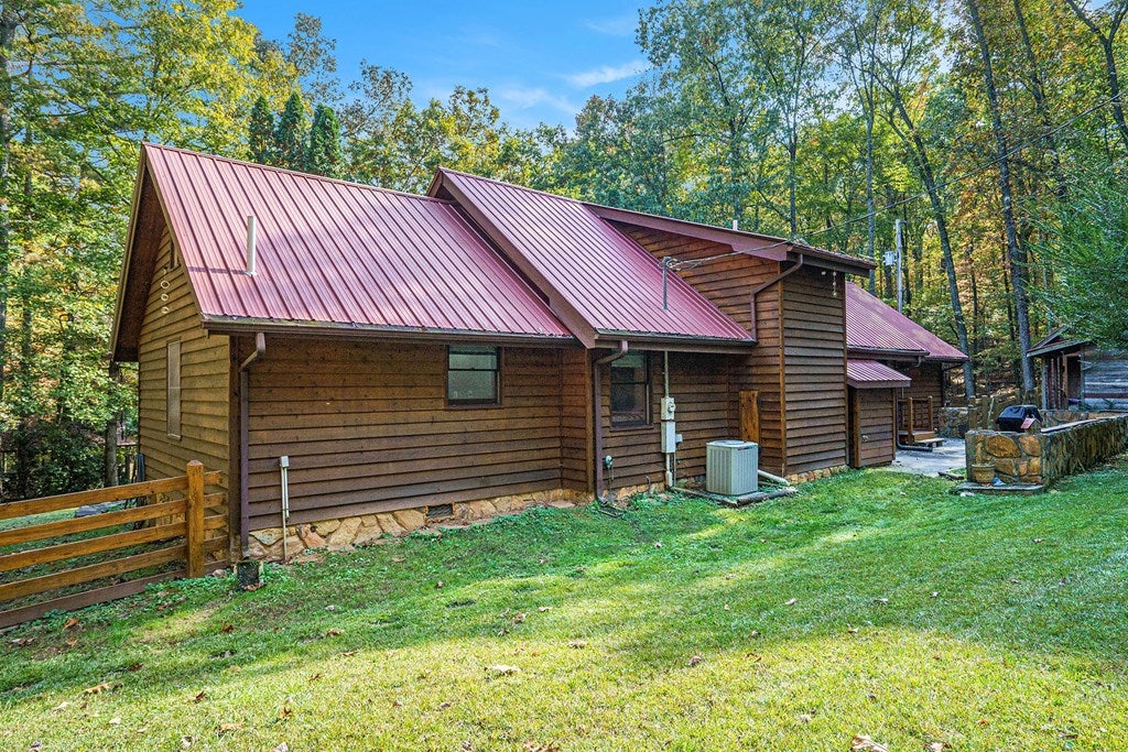 Blue Ridge, Georgia, 30513, United States, 3 Bedrooms Bedrooms, ,3 BathroomsBathrooms,Residential,For Sale,1969723