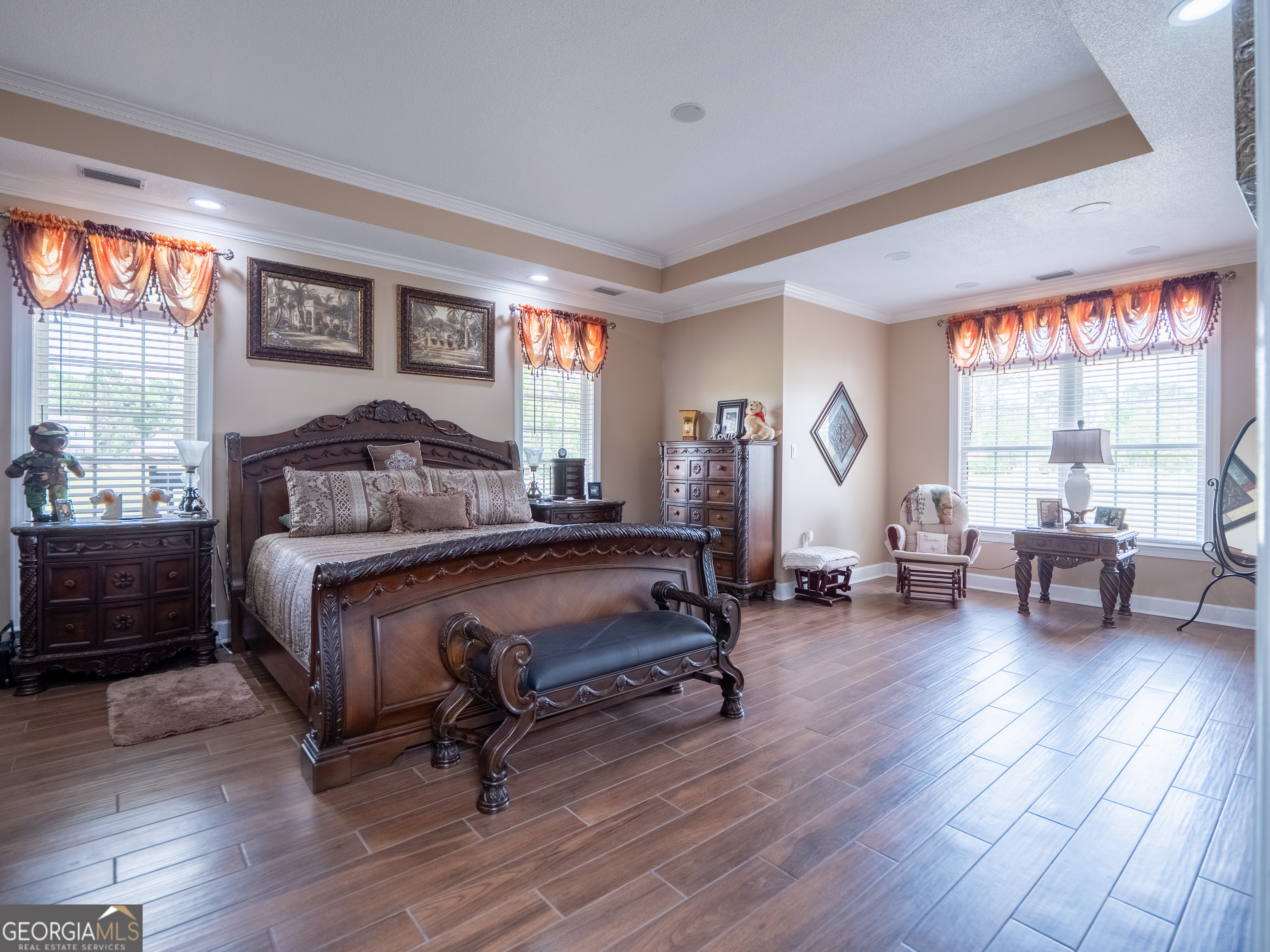 Valdosta, Georgia, 31601, United States, 3 Bedrooms Bedrooms, ,4 BathroomsBathrooms,Residential,For Sale,1836359