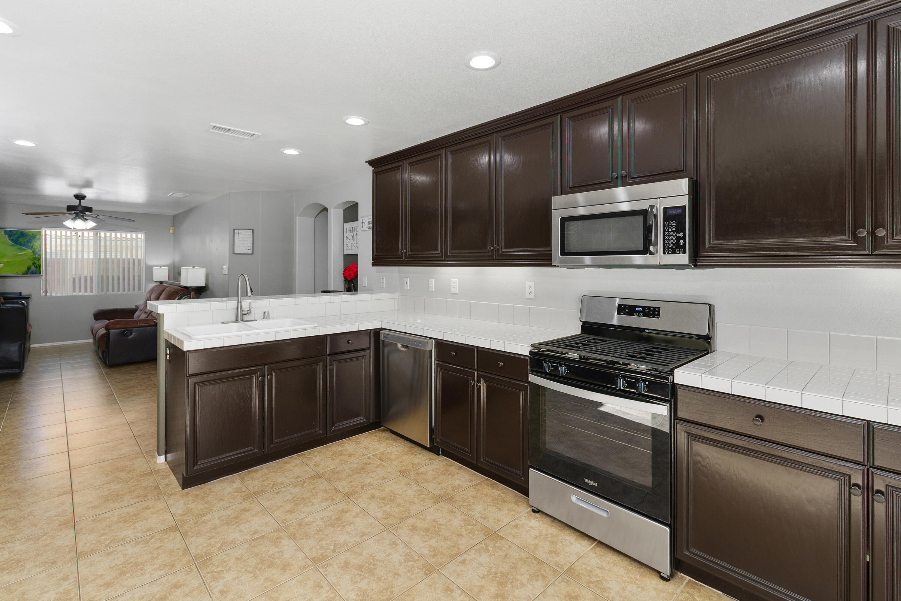 La Quinta, California, 92253, United States, 4 Bedrooms Bedrooms, ,2 BathroomsBathrooms,Residential,For Sale,2003010