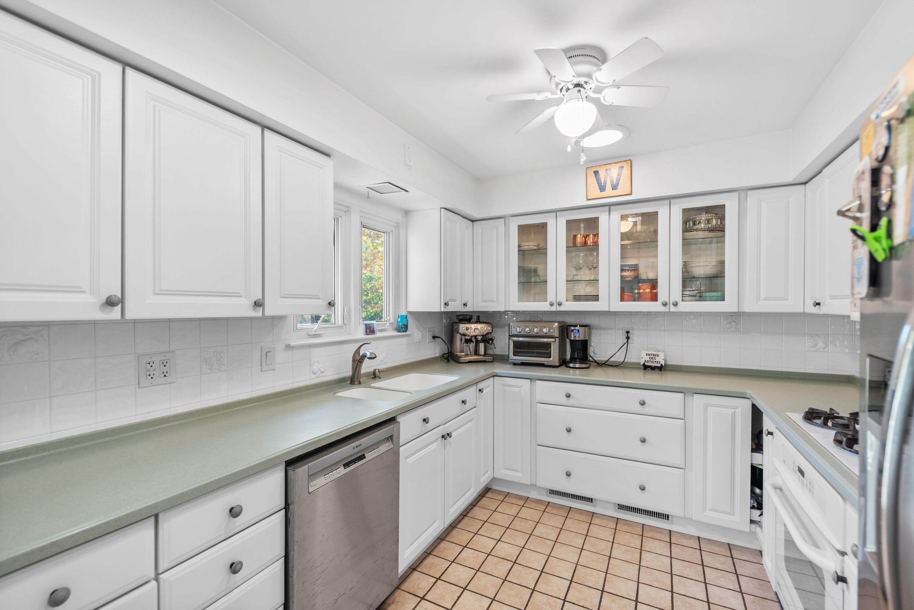 New Buffalo, Michigan, 49117, United States, 3 Bedrooms Bedrooms, ,4 BathroomsBathrooms,Residential,For Sale,1989318