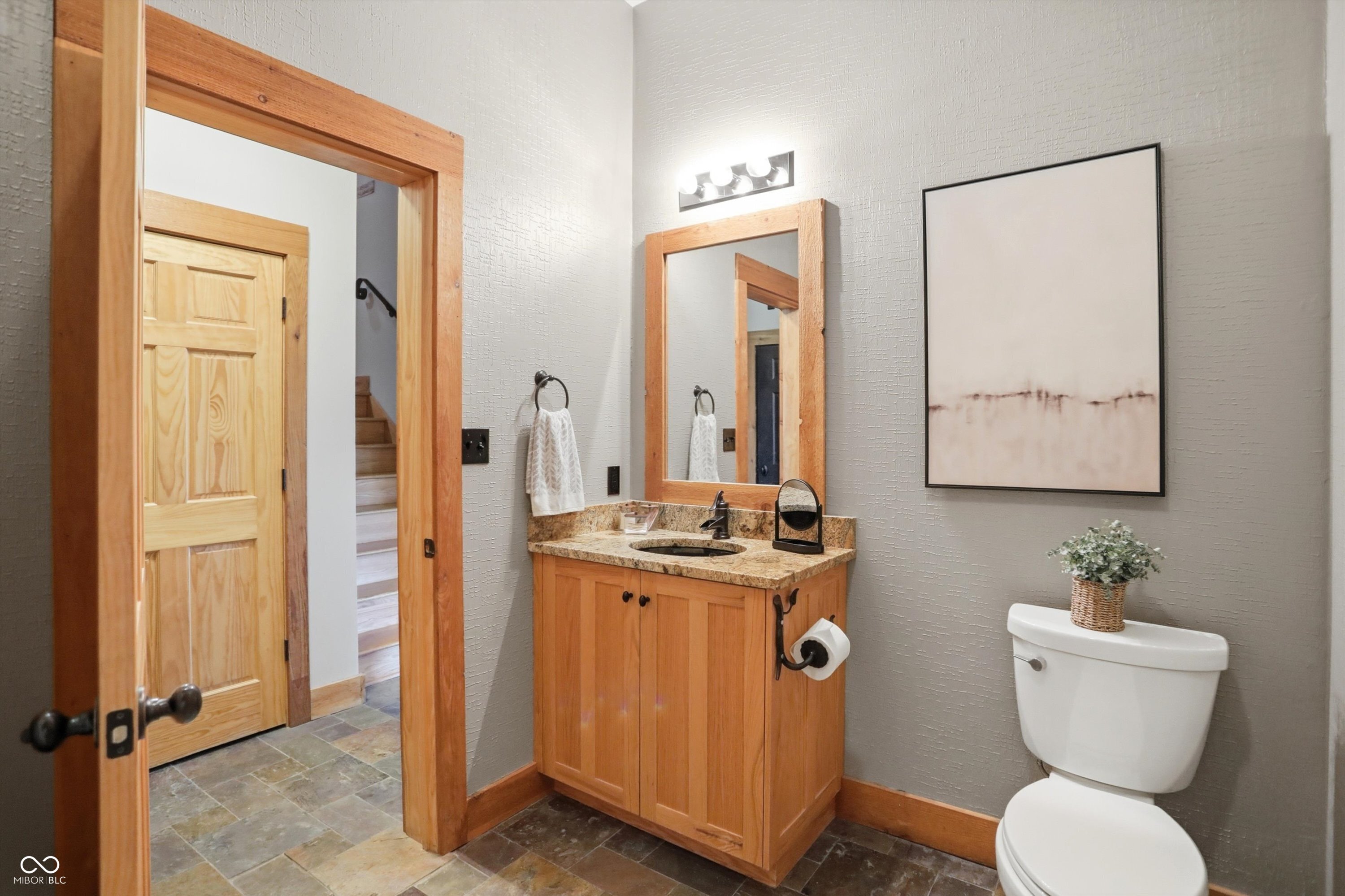 Unionville, Indiana, 47468, United States, 5 Bedrooms Bedrooms, ,5 BathroomsBathrooms,Residential,For Sale,1975333