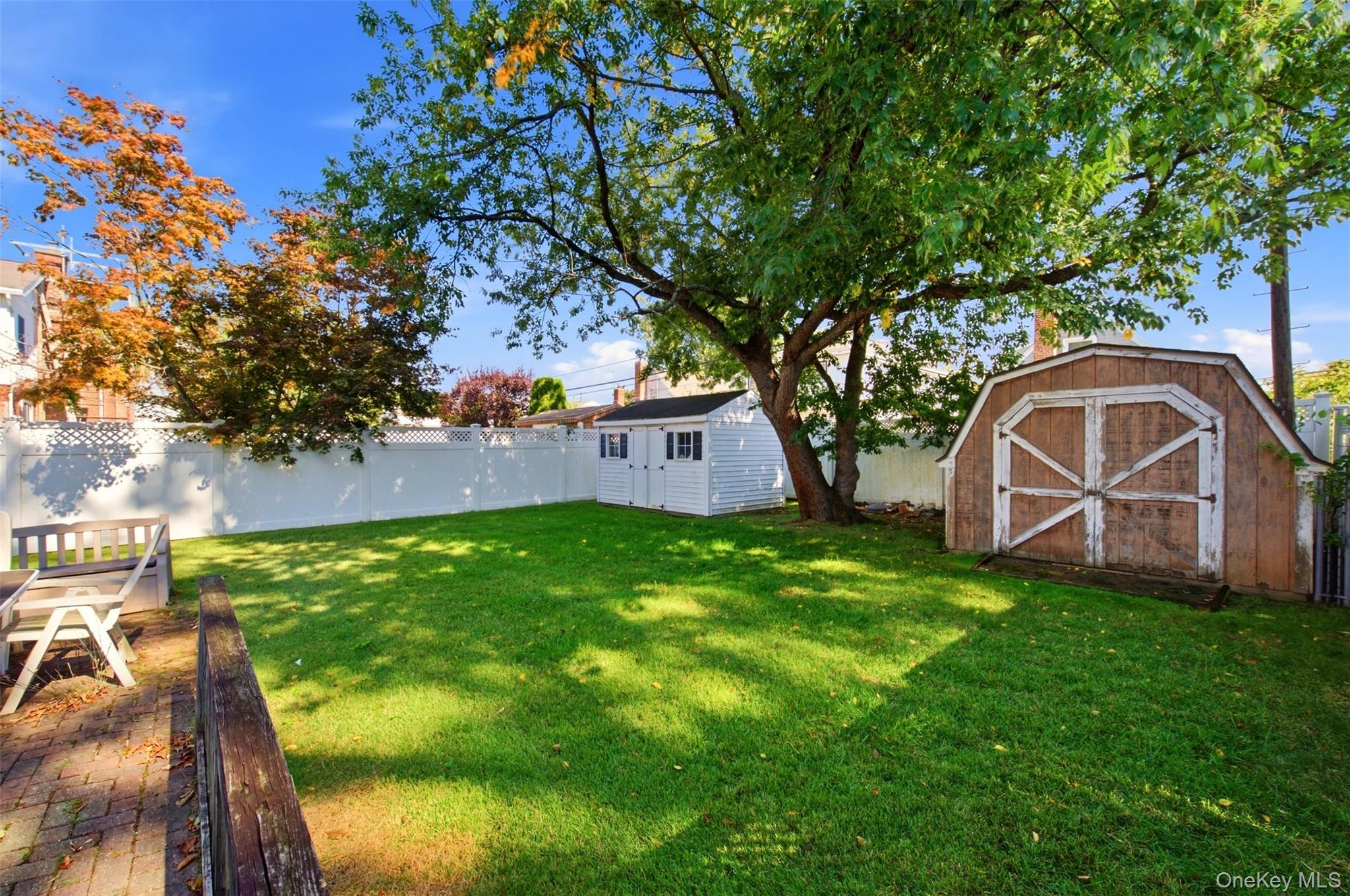  8029 259th Street, Glen Oaks, NY, 11004 - 物件實景