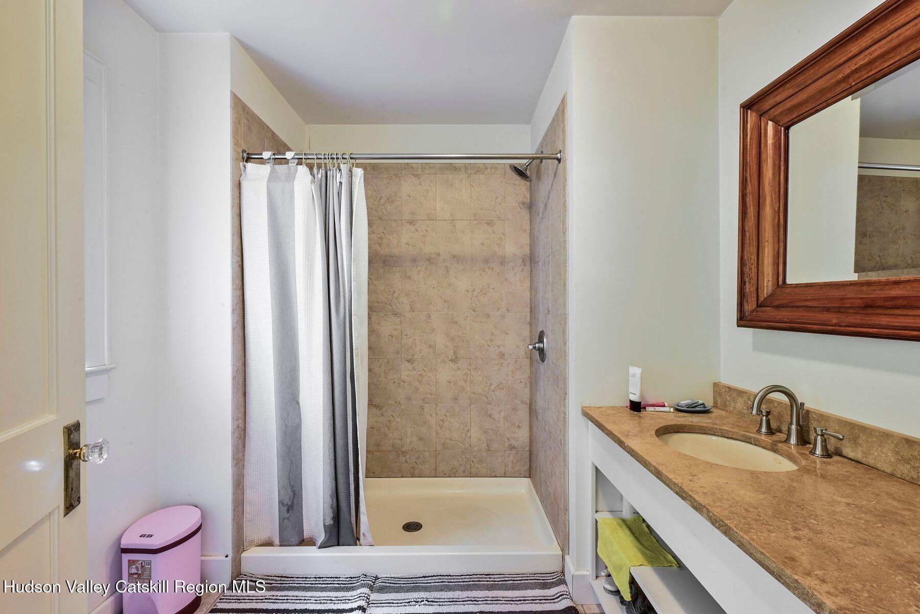 Rhinebeck, New York, 12572, United States, 3 Bedrooms Bedrooms, ,3 BathroomsBathrooms,Residential,For Sale,1776952