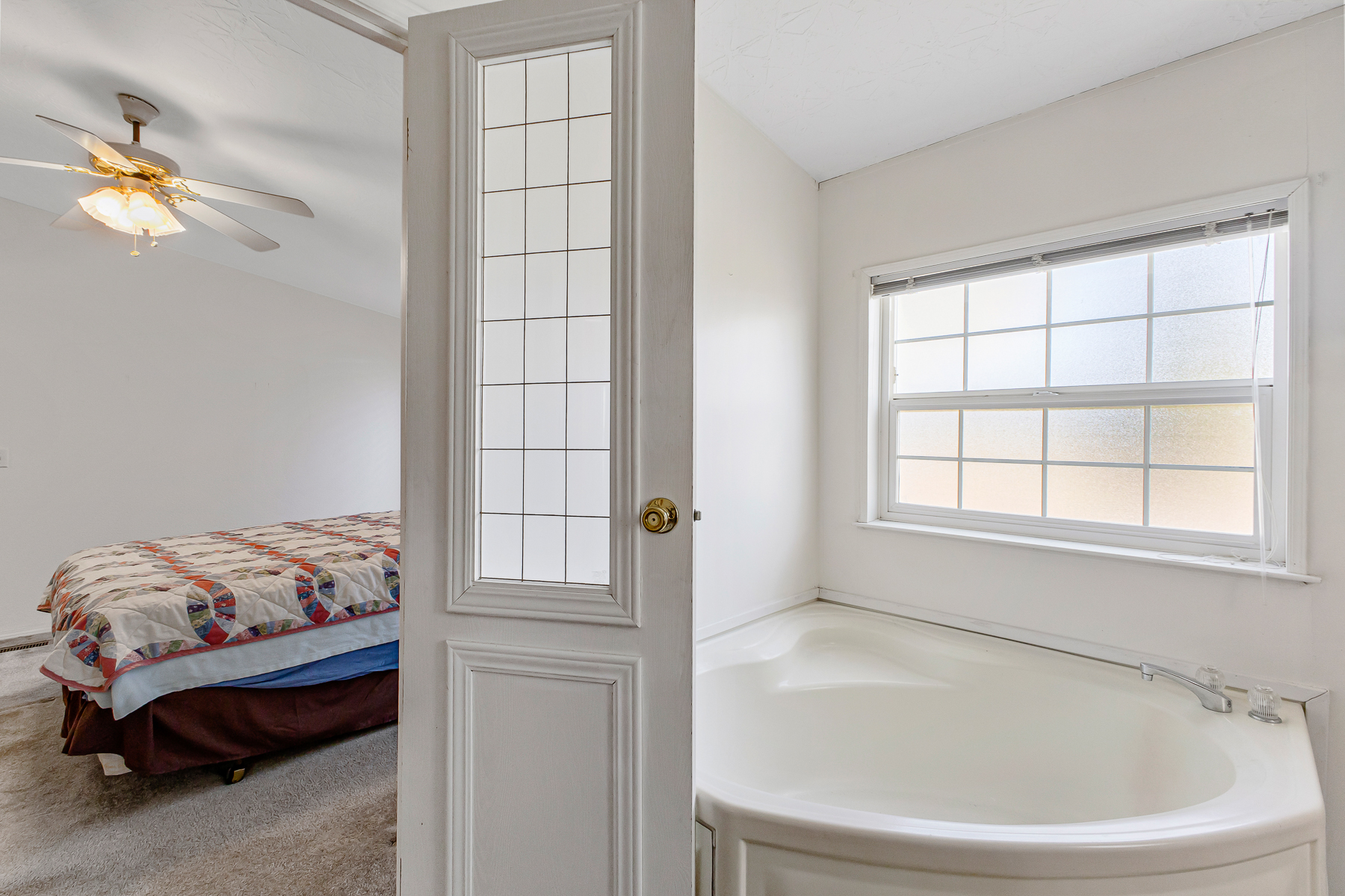 Prineville, Oregon, 97754, United States, 3 Bedrooms Bedrooms, ,2 BathroomsBathrooms,Residential,For Sale,1885821