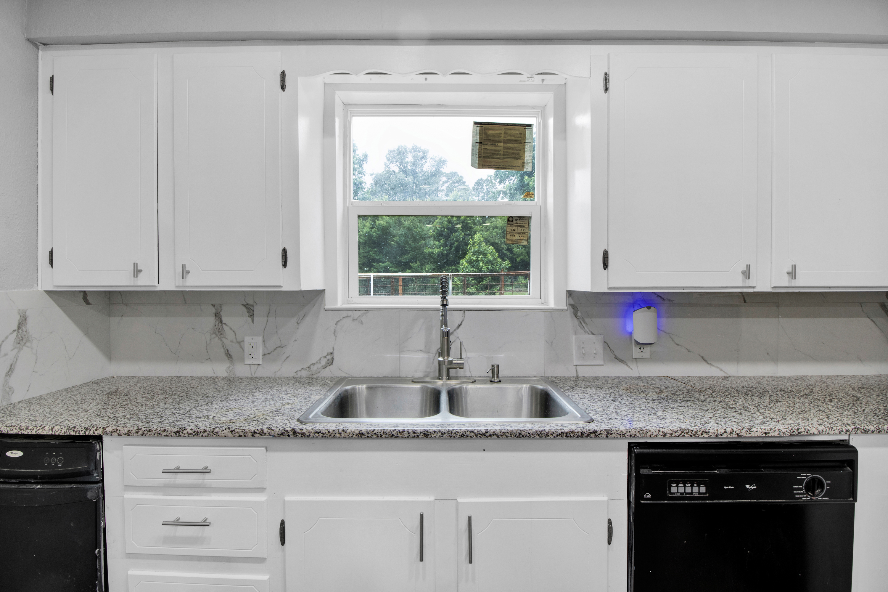 Henderson, Texas, 75652, United States, 6 Bedrooms Bedrooms, ,5 BathroomsBathrooms,Residential,For Sale,1920809