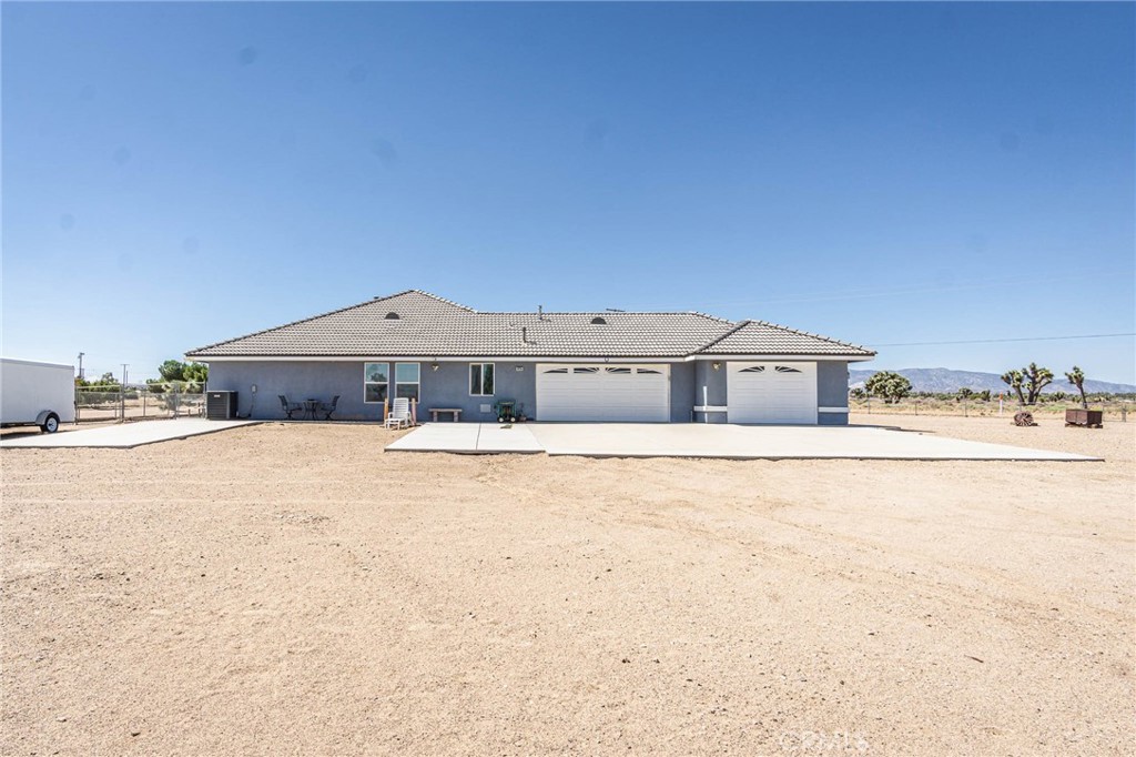 Oak Hills, California, 92344, United States, 4 Bedrooms Bedrooms, ,3 BathroomsBathrooms,Residential,For Sale,1978154