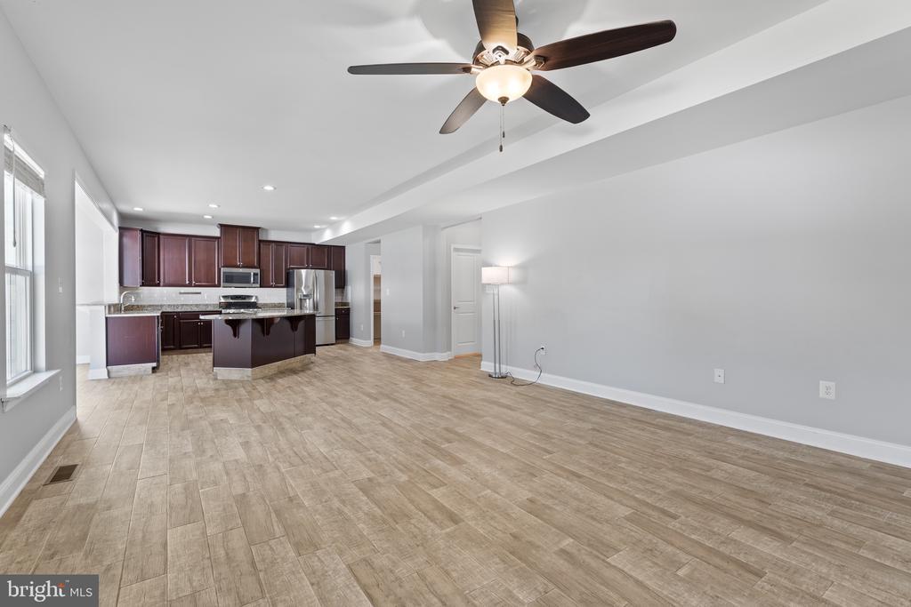 Fredericksburg, Virginia, 22408, United States, 4 Bedrooms Bedrooms, ,4 BathroomsBathrooms,Residential,For Sale,1932682