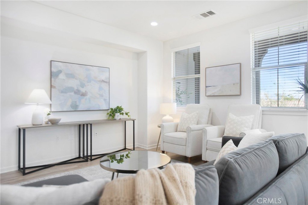 Brea, California, 92823, United States, 2 Bedrooms Bedrooms, ,2 BathroomsBathrooms,Residential,For Sale,1939924