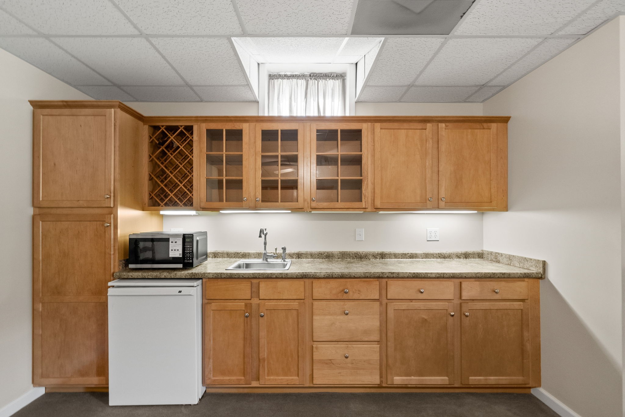 Cadiz, Kentucky, 42211, United States, 4 Bedrooms Bedrooms, ,3 BathroomsBathrooms,Residential,For Sale,1977115