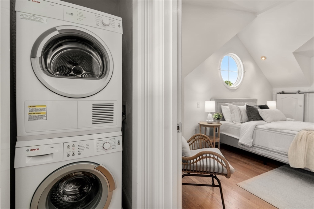 Concord, Massachusetts, 01742, United States, 3 Bedrooms Bedrooms, ,3 BathroomsBathrooms,Residential,For Sale,1949763