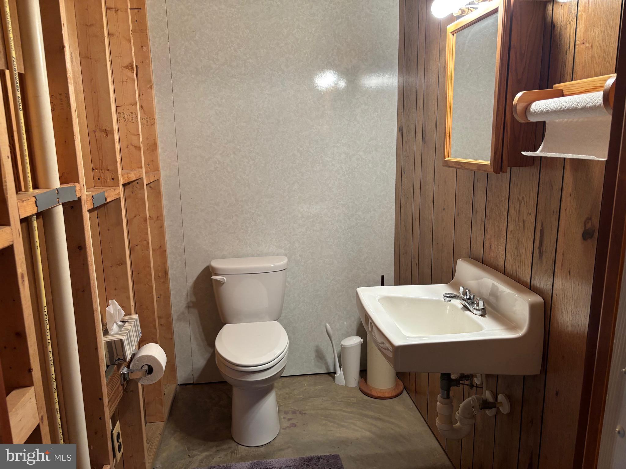 Culpeper, Virginia, 22701, United States, 3 Bedrooms Bedrooms, ,4 BathroomsBathrooms,Residential,For Sale,2005775