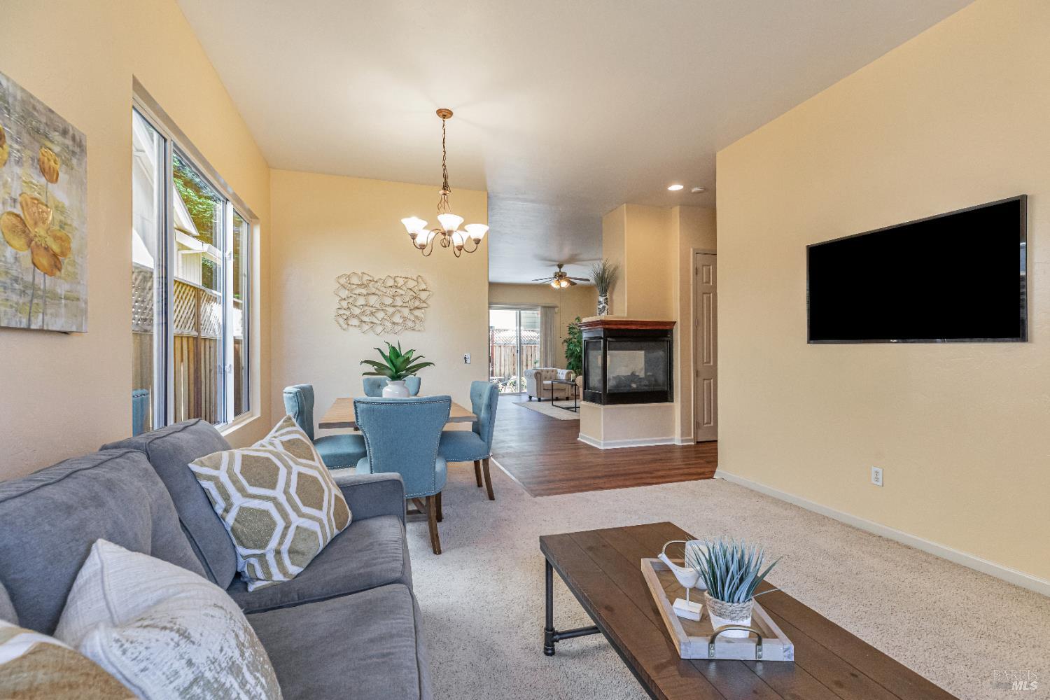 Santa Rosa, California, 95403, United States, 3 Bedrooms Bedrooms, ,2 BathroomsBathrooms,Residential,For Sale,1868703
