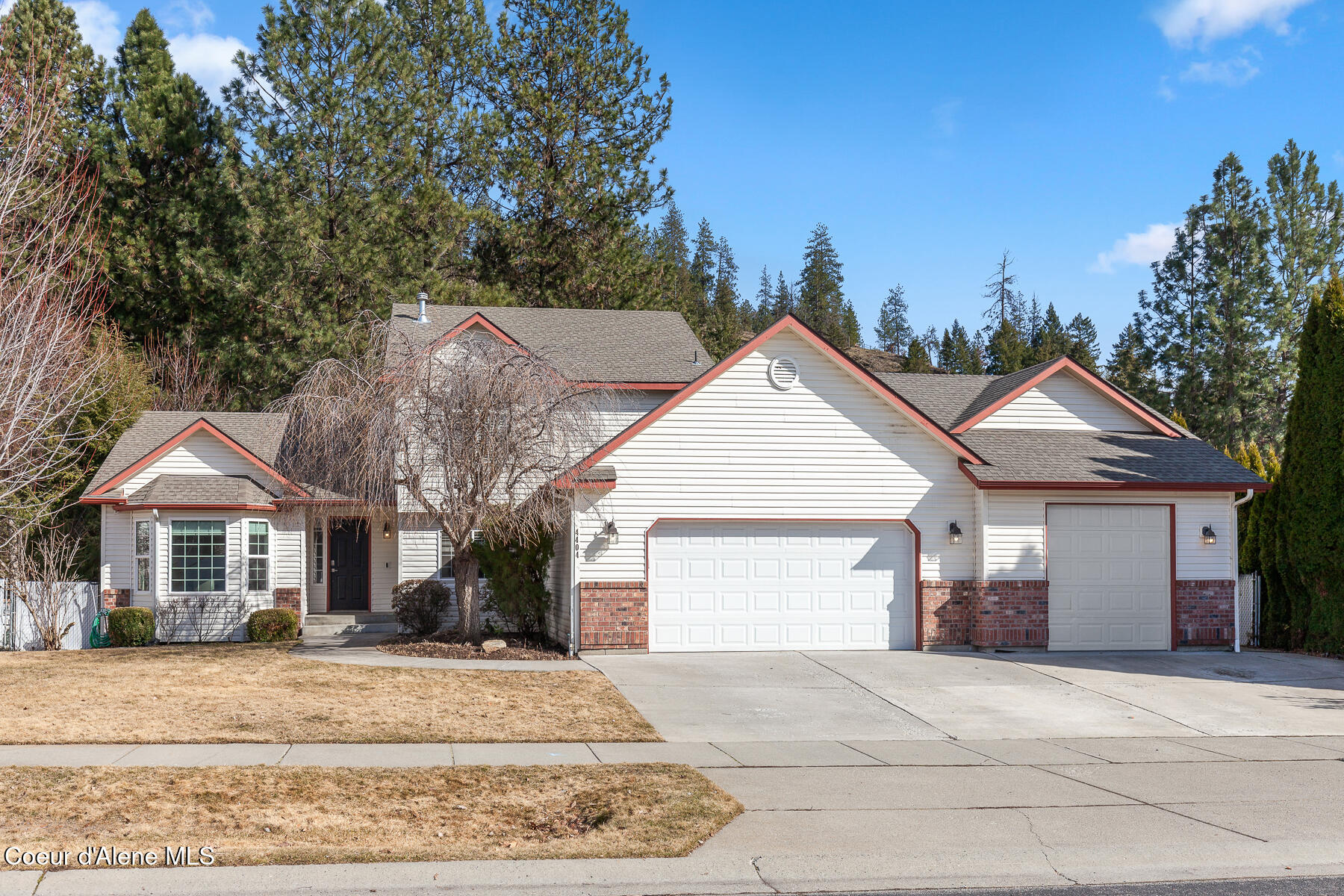 Coeur d'Alene, Idaho, 83815, United States, 5 Bedrooms Bedrooms, ,3 BathroomsBathrooms,Residential,For Sale,1937739