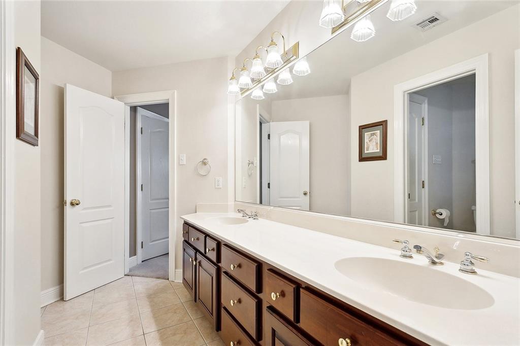Mandeville, Louisiana, 70448, United States, 5 Bedrooms Bedrooms, ,4 BathroomsBathrooms,Residential,For Sale,1826456