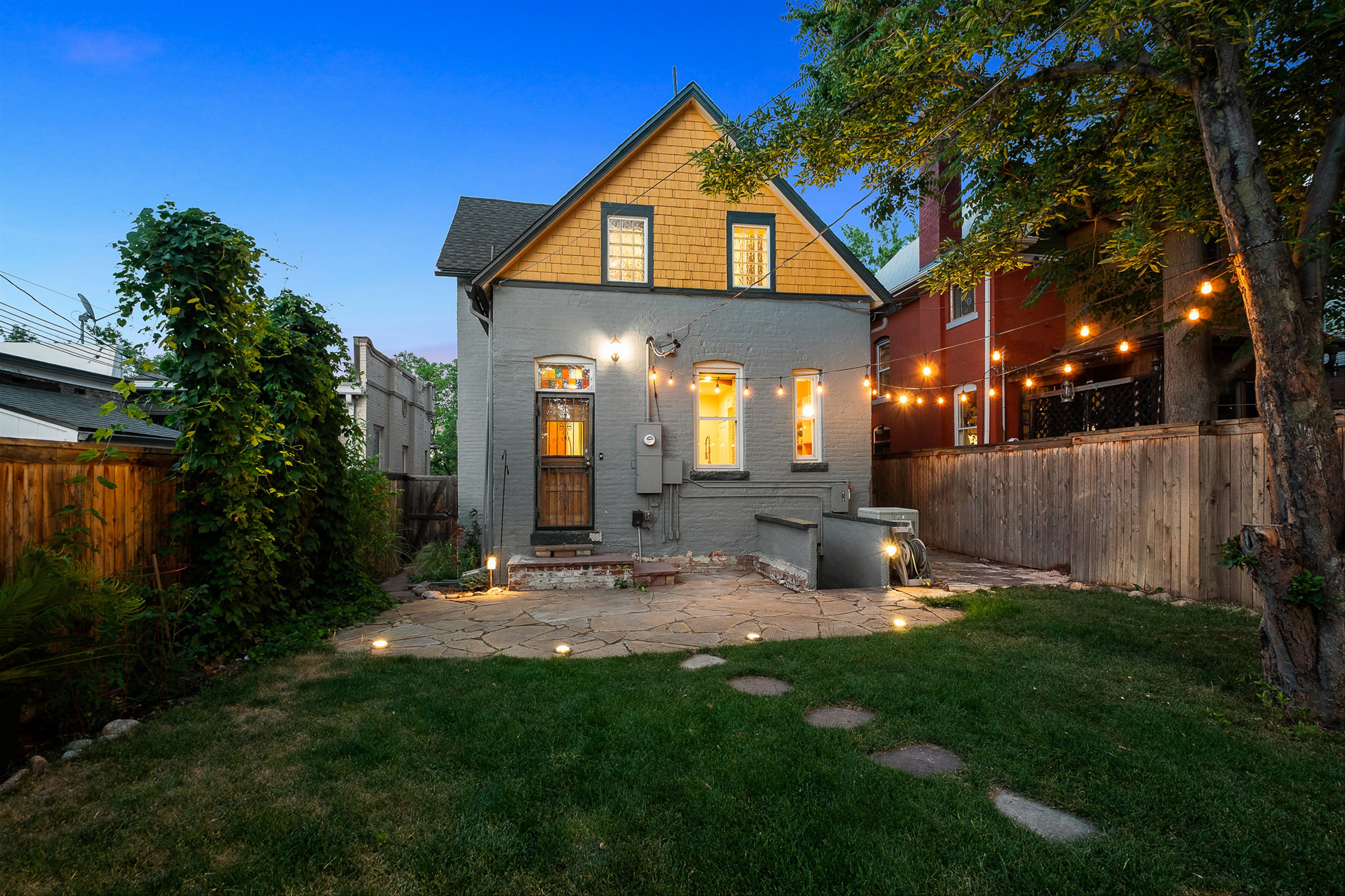  Welcome to this beautiful Victorian gem in the heart of Congress Park - 物件實景