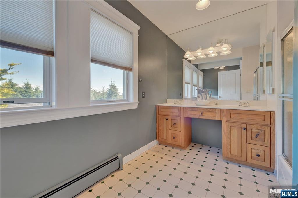 Nanuet, New York, 10954, United States, 6 Bedrooms Bedrooms, ,7 BathroomsBathrooms,Residential,For Sale,1988199