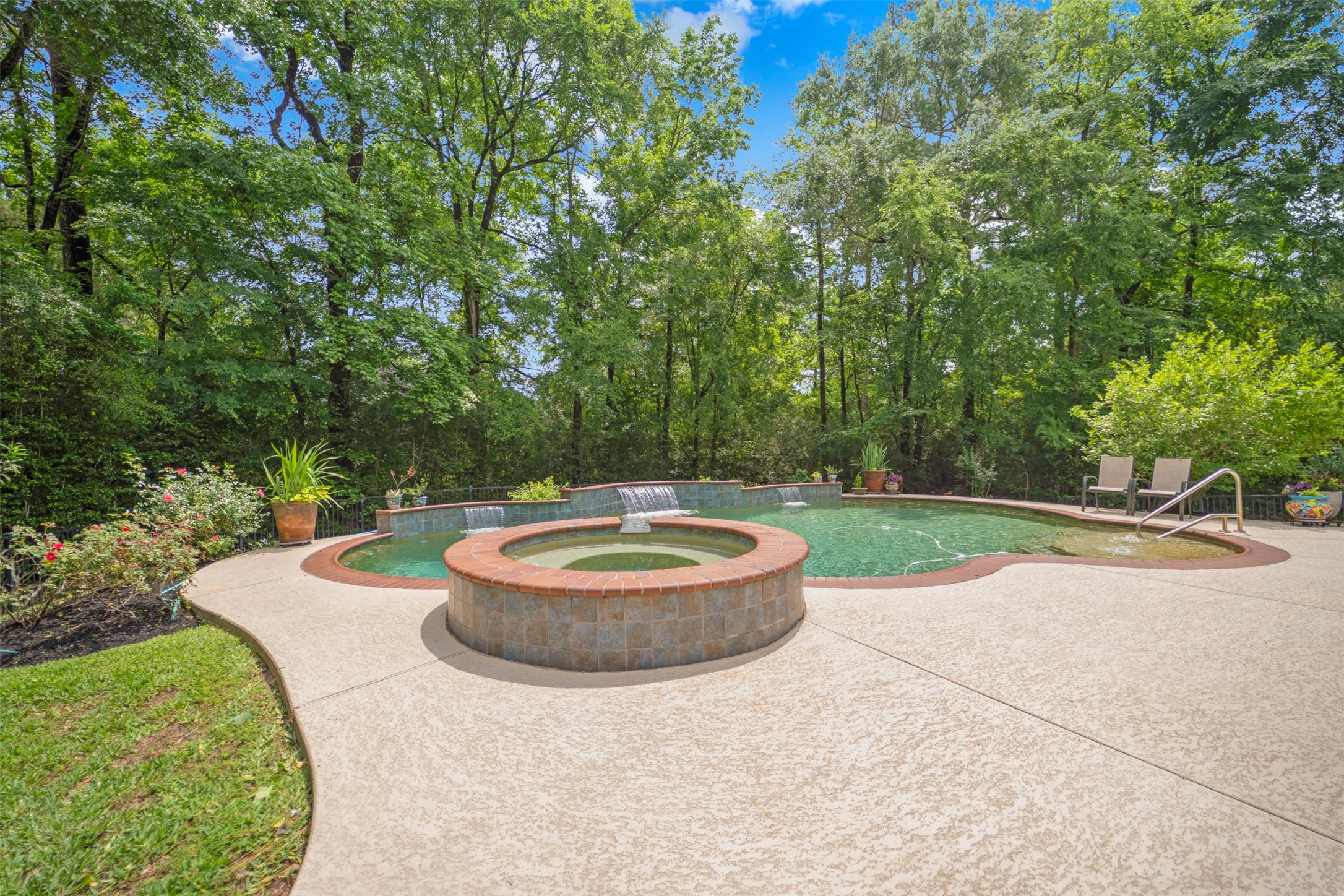 Conroe, Texas, 77304, United States, 3 Bedrooms Bedrooms, ,4 BathroomsBathrooms,Residential,For Sale,1991628