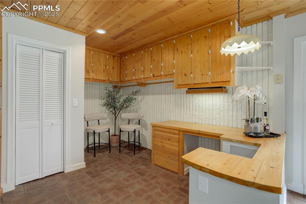 Colorado Springs, Colorado, 80908, United States, 3 Bedrooms Bedrooms, ,1 BathroomBathrooms,Residential,For Sale,1836722