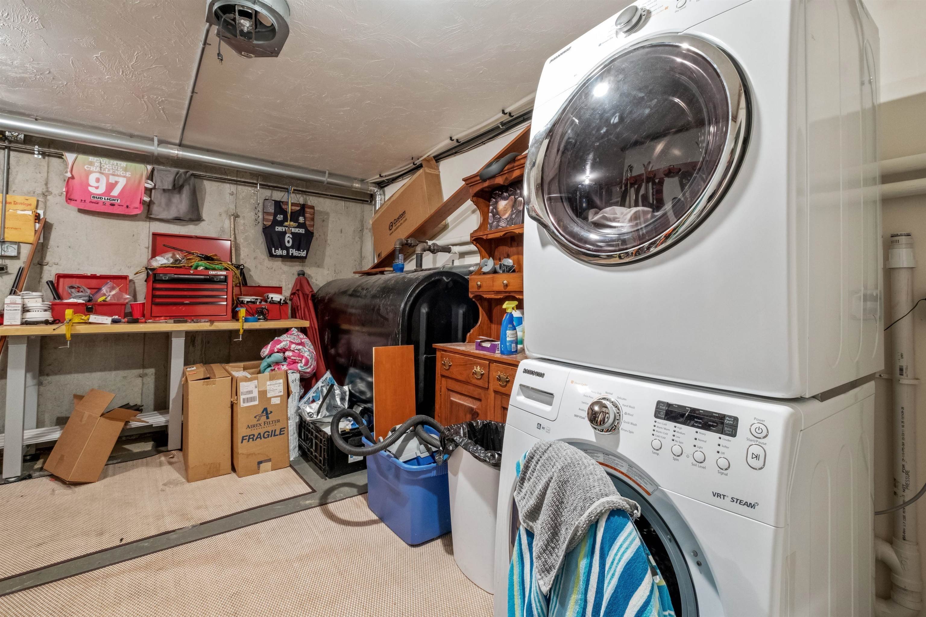 Lincoln, New Hampshire, 03251, United States, 4 Bedrooms Bedrooms, ,1 BathroomBathrooms,Residential,For Sale,1976224